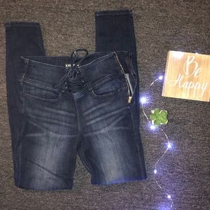 Express High Rise with Tie Up and Zipper